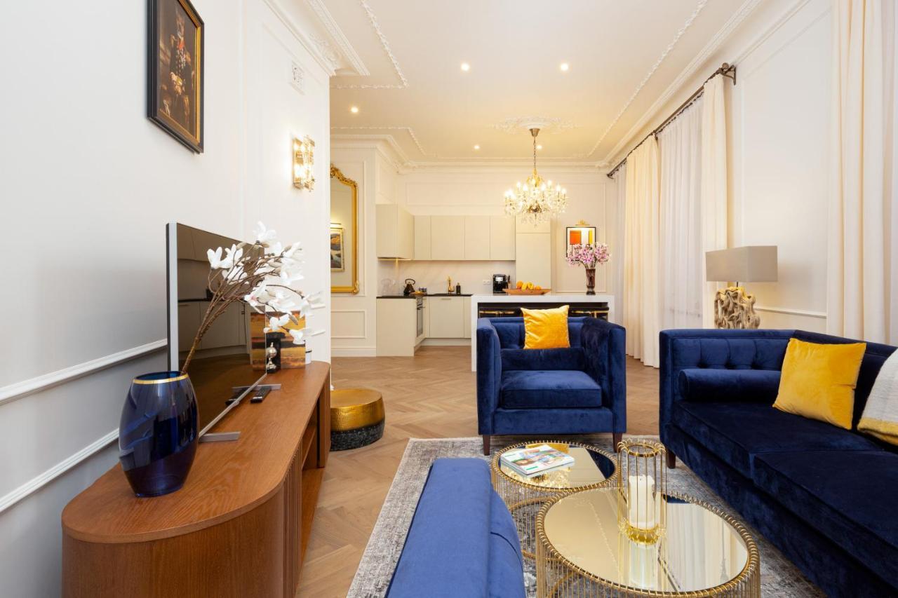 Royal Apartment Kopernika By Renters Prestige Warszawa Exteriör bild
