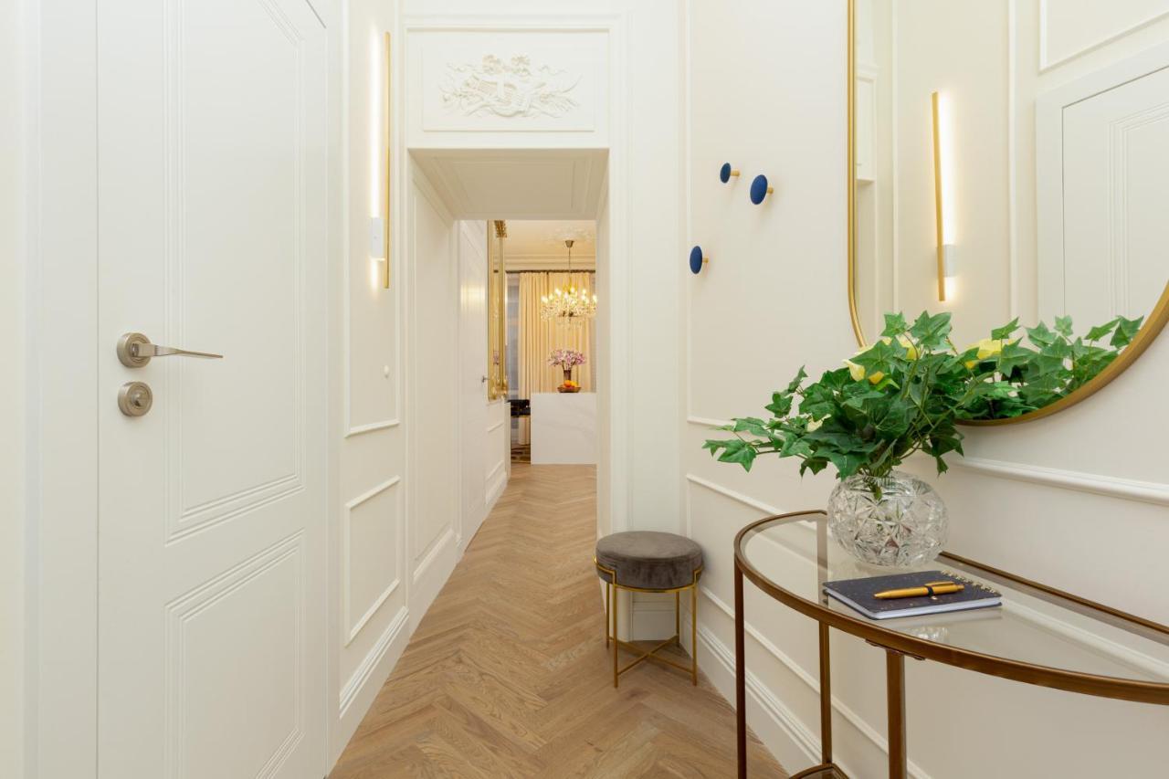 Royal Apartment Kopernika By Renters Prestige Warszawa Exteriör bild