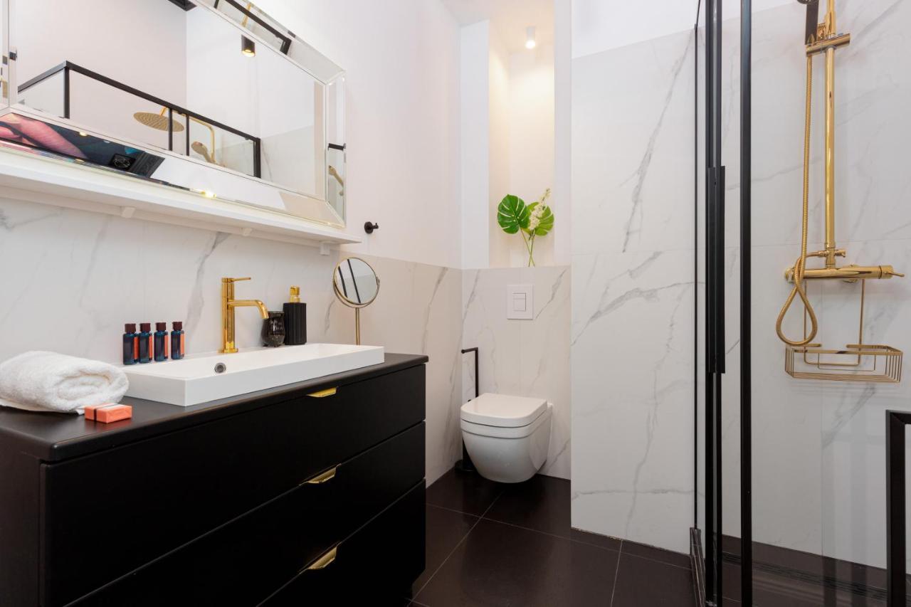 Royal Apartment Kopernika By Renters Prestige Warszawa Exteriör bild