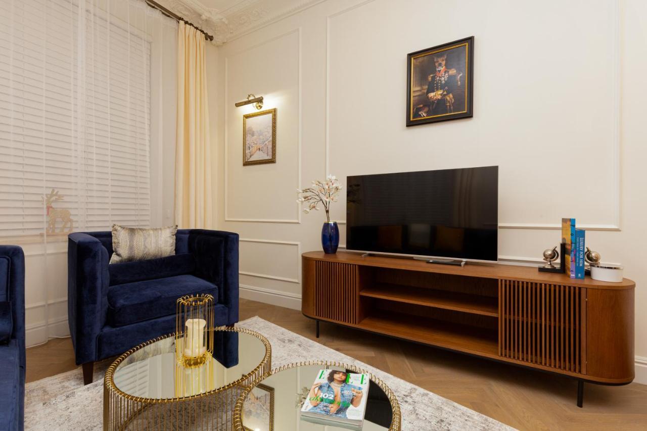 Royal Apartment Kopernika By Renters Prestige Warszawa Exteriör bild